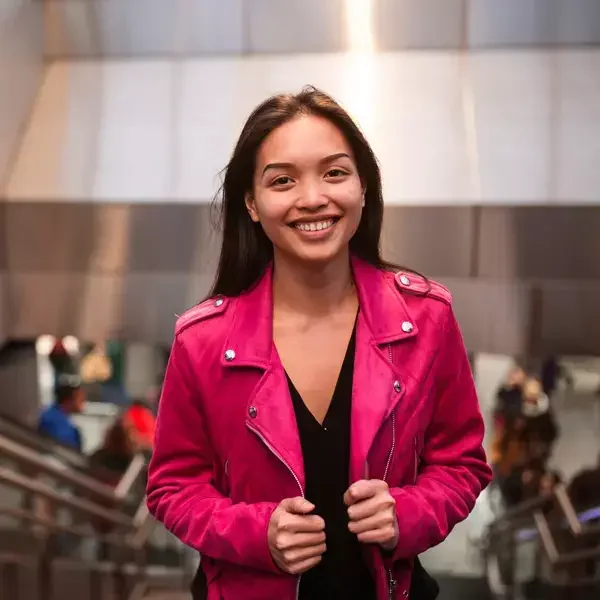 ManuelRuizMartinez_FilipineWoman_025.webp